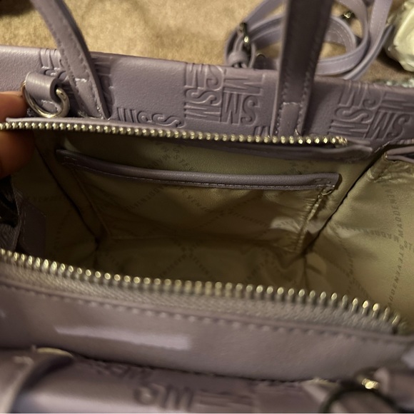 Steve Madden crossbody bag with ID holder - Picture 3 of 10